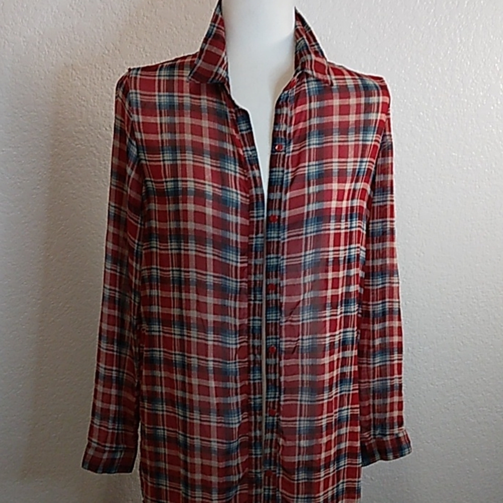 Duster by very J. Lightweight, plaid material in red and blue.